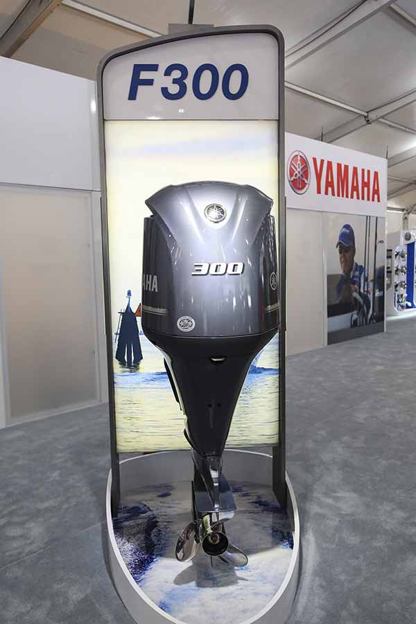 300HP 4 Stroke outboard motors for sale-2024 Yamaha Suzuki